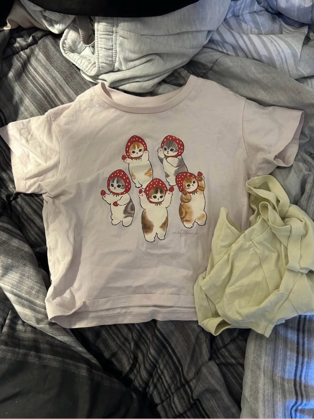 uniqlo mofusand tshirts